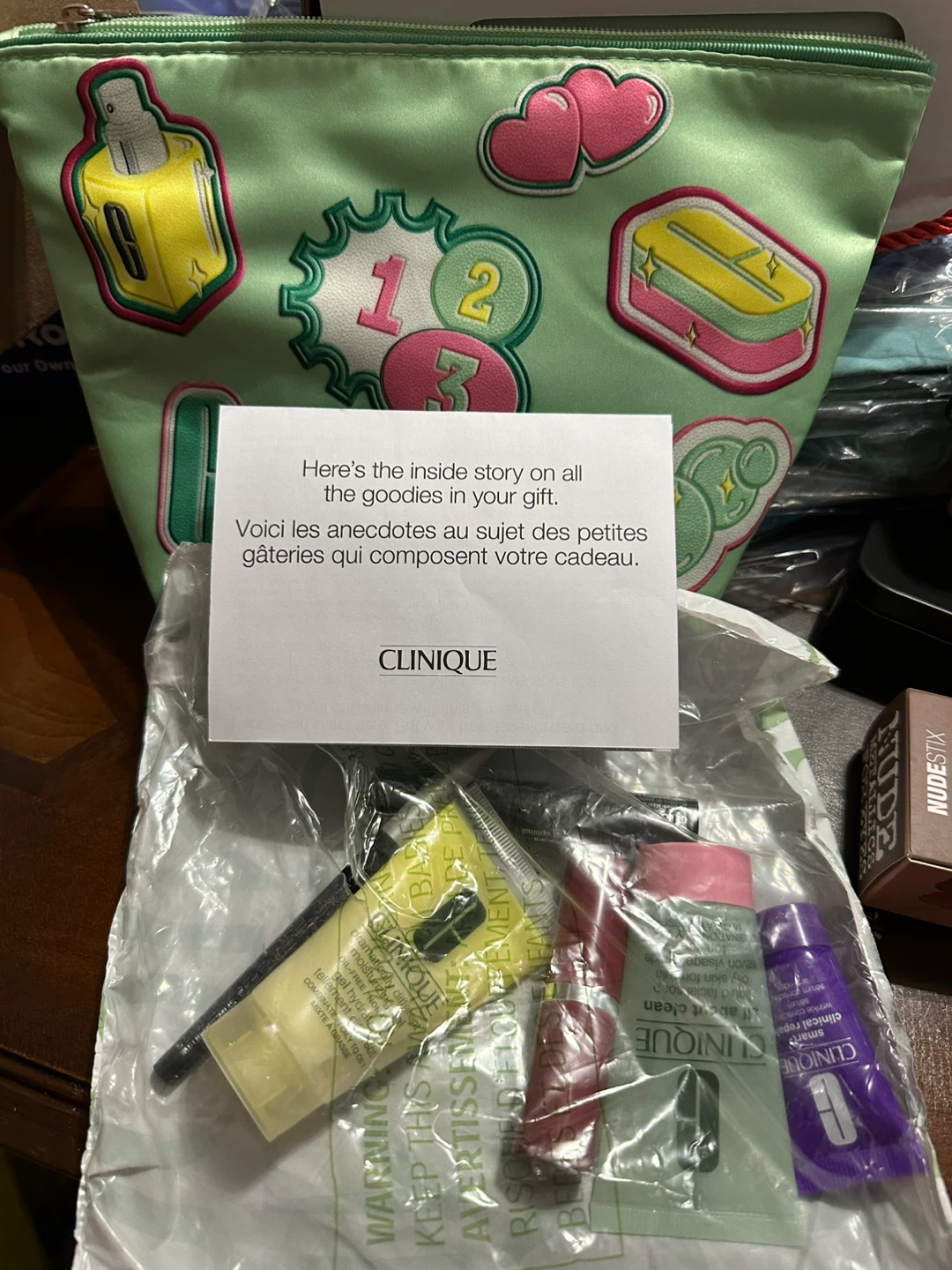 Clinique "Happy Skin Best Face Forward" 7-Piece Gift Set