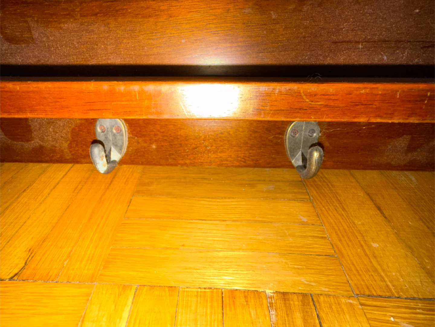 Wooden Mirror with Hooks - photo 2