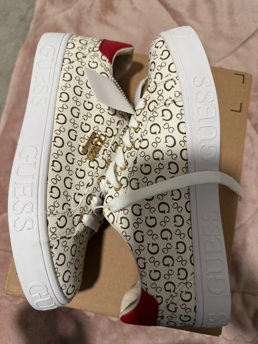 Women’s Guess Sneakers- size 8.5 - brand new - photo 3