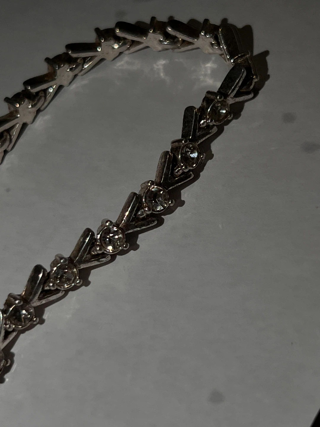 Tennis bracelet