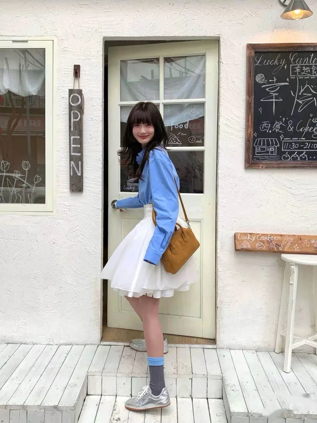 New KPOP style white puffy skirt size M - photo 2