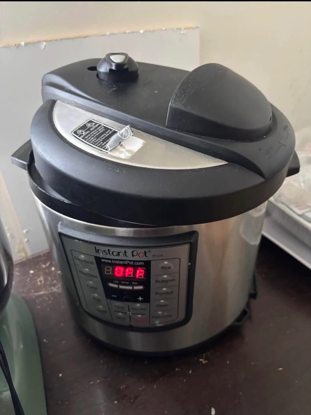Instant Pot IP-LUX 6-in-1 Multi-Cooker