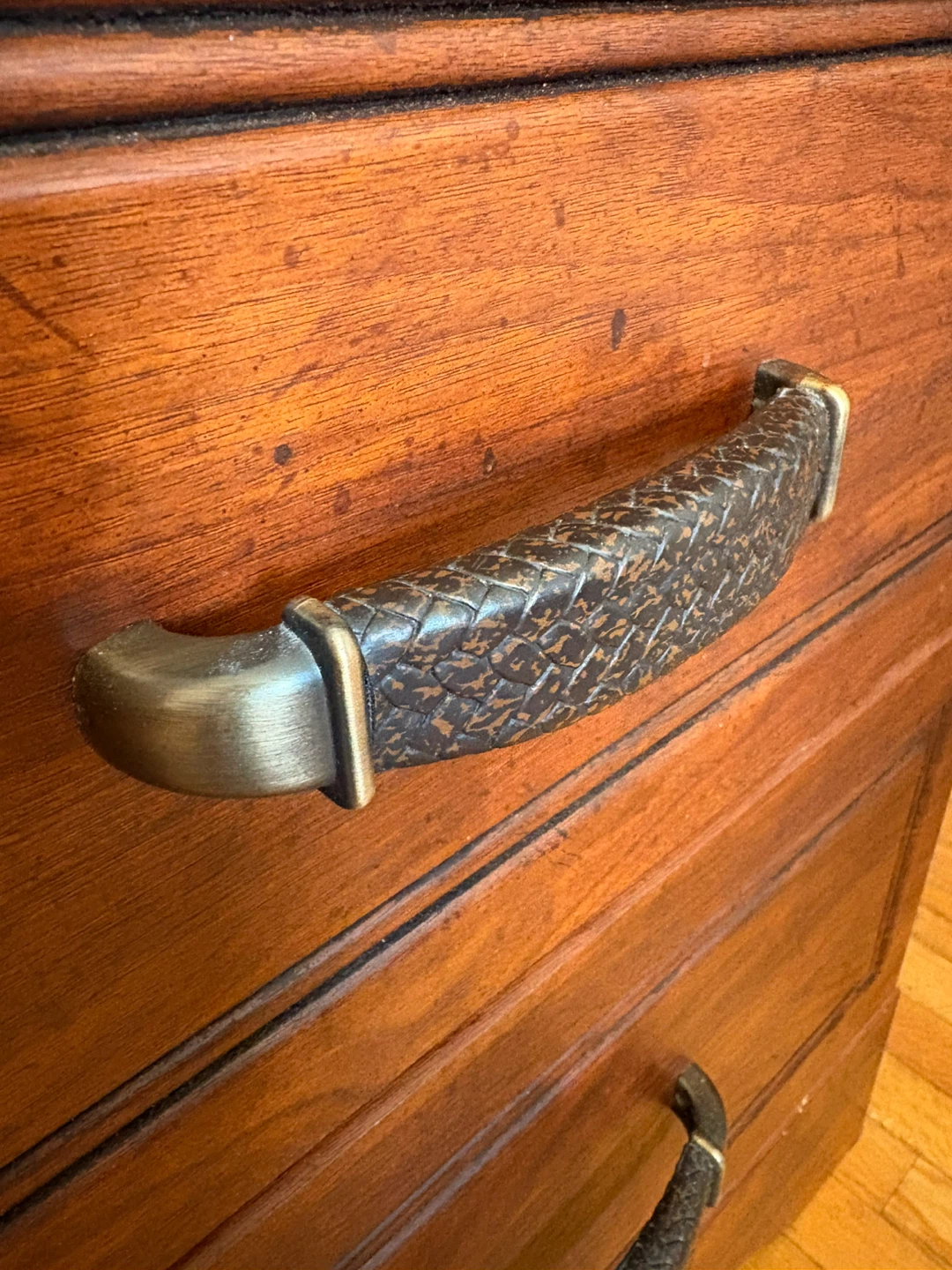 2 Nightstands - photo 2