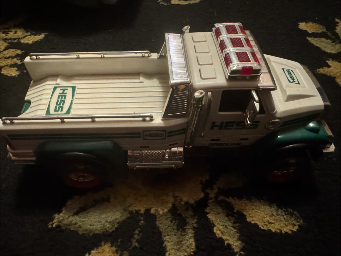Hess Toy Truck - photo 2
