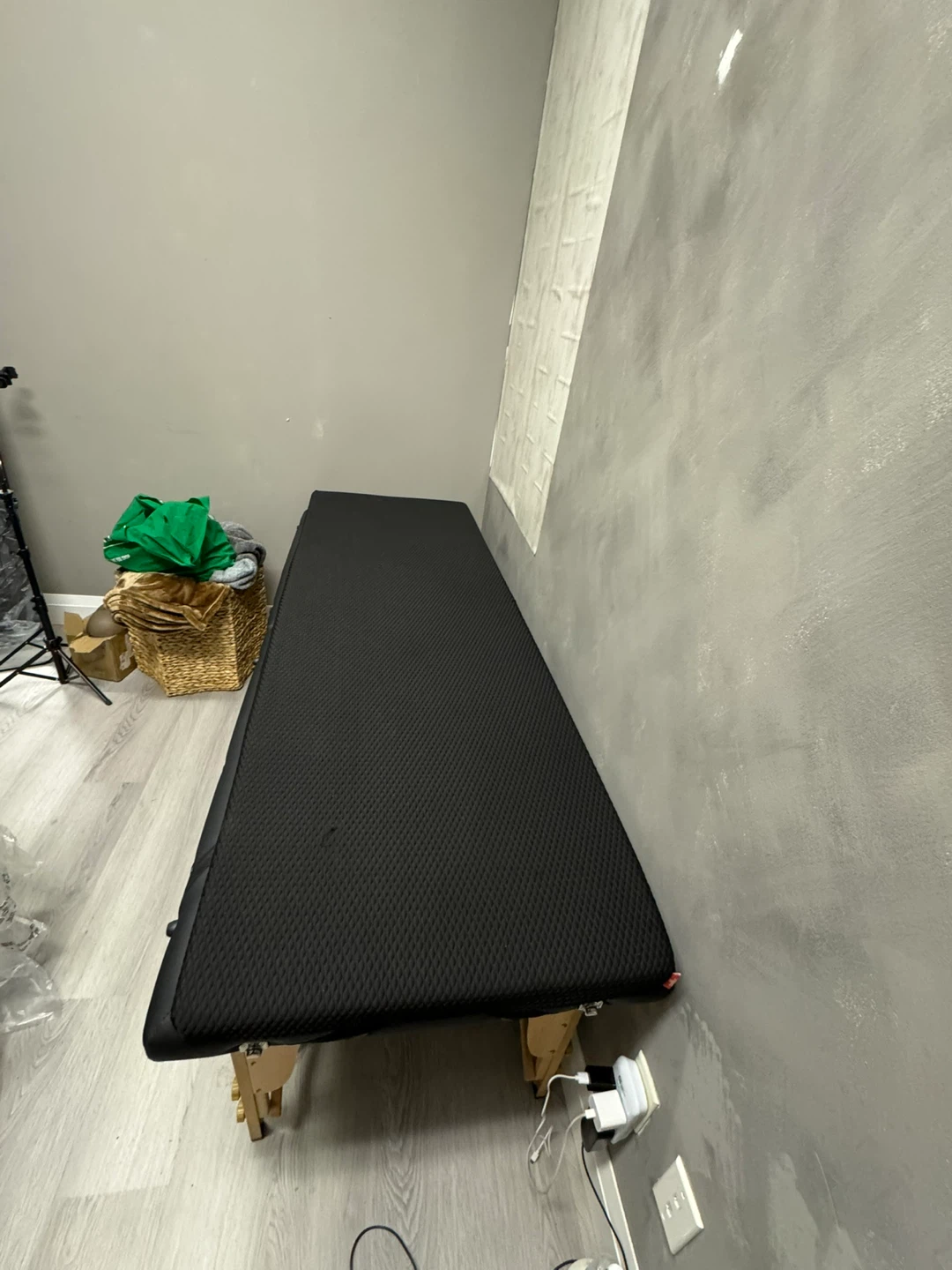 Black Massage Table - photo 2