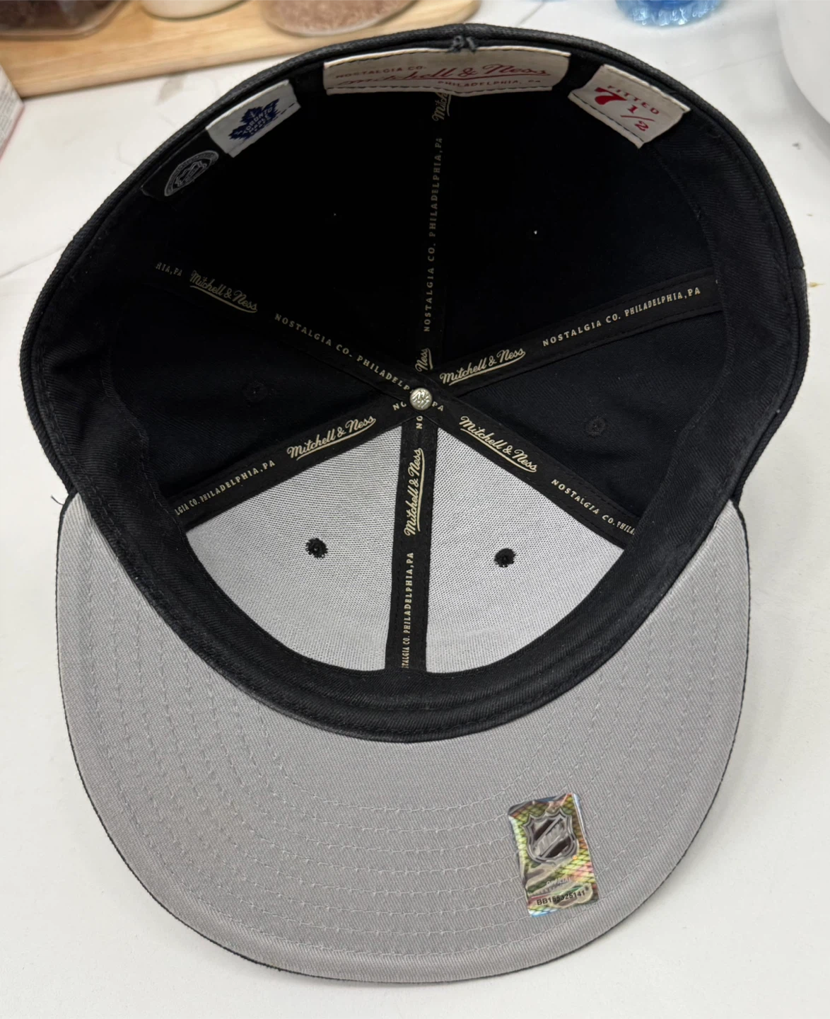 Toronto Maple Leafs Mitchell & Ness Cap - photo 3