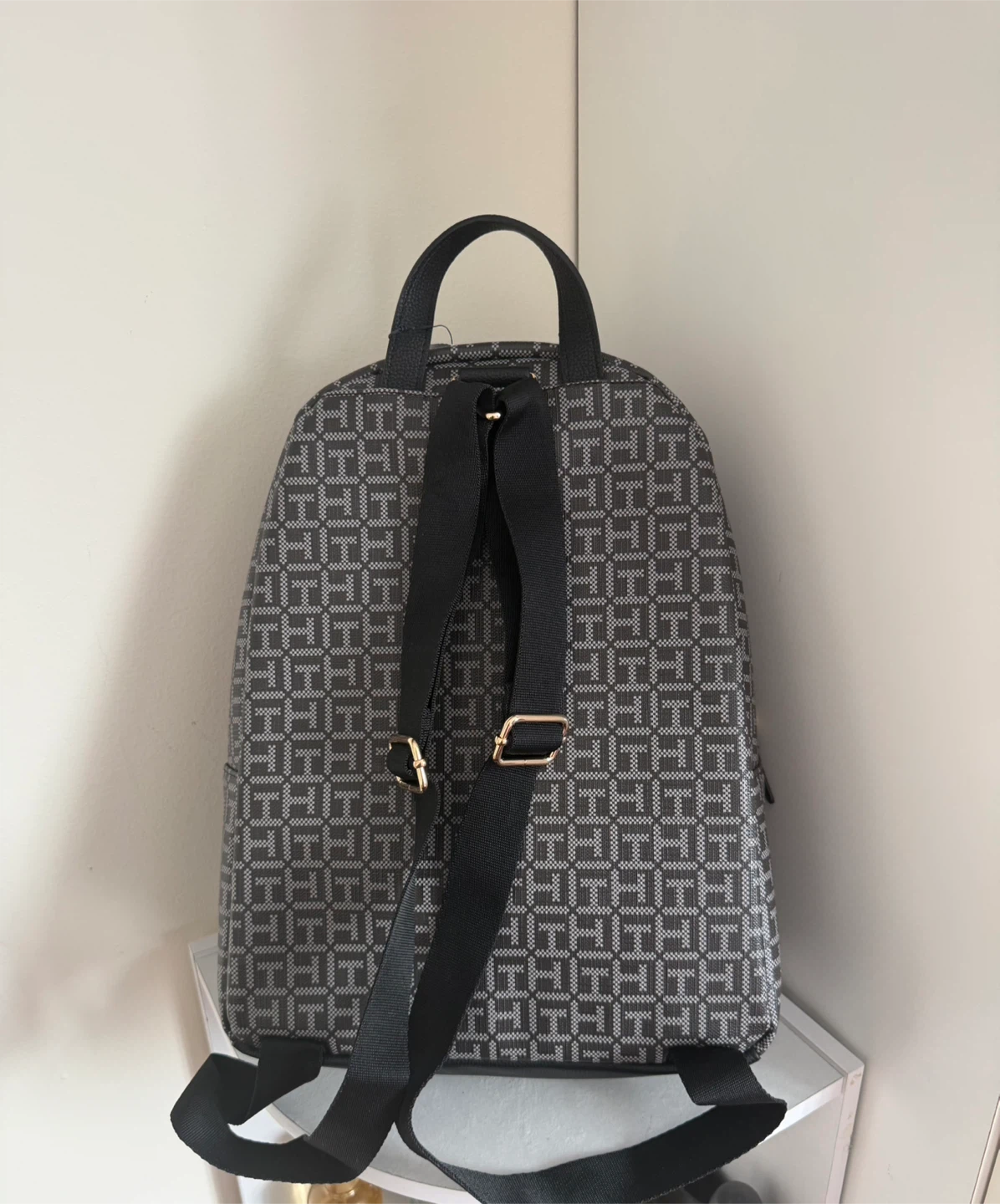 Tommy Hilfiger Backpack - Monogram Pattern - photo 2