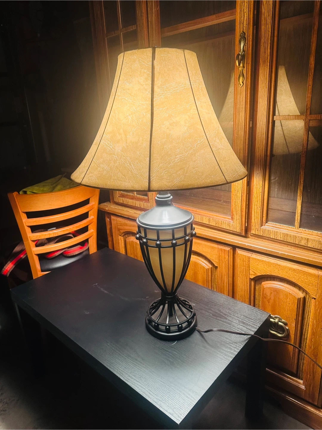 Table Lamp with Decorative Base and Tan Shade - photo 3