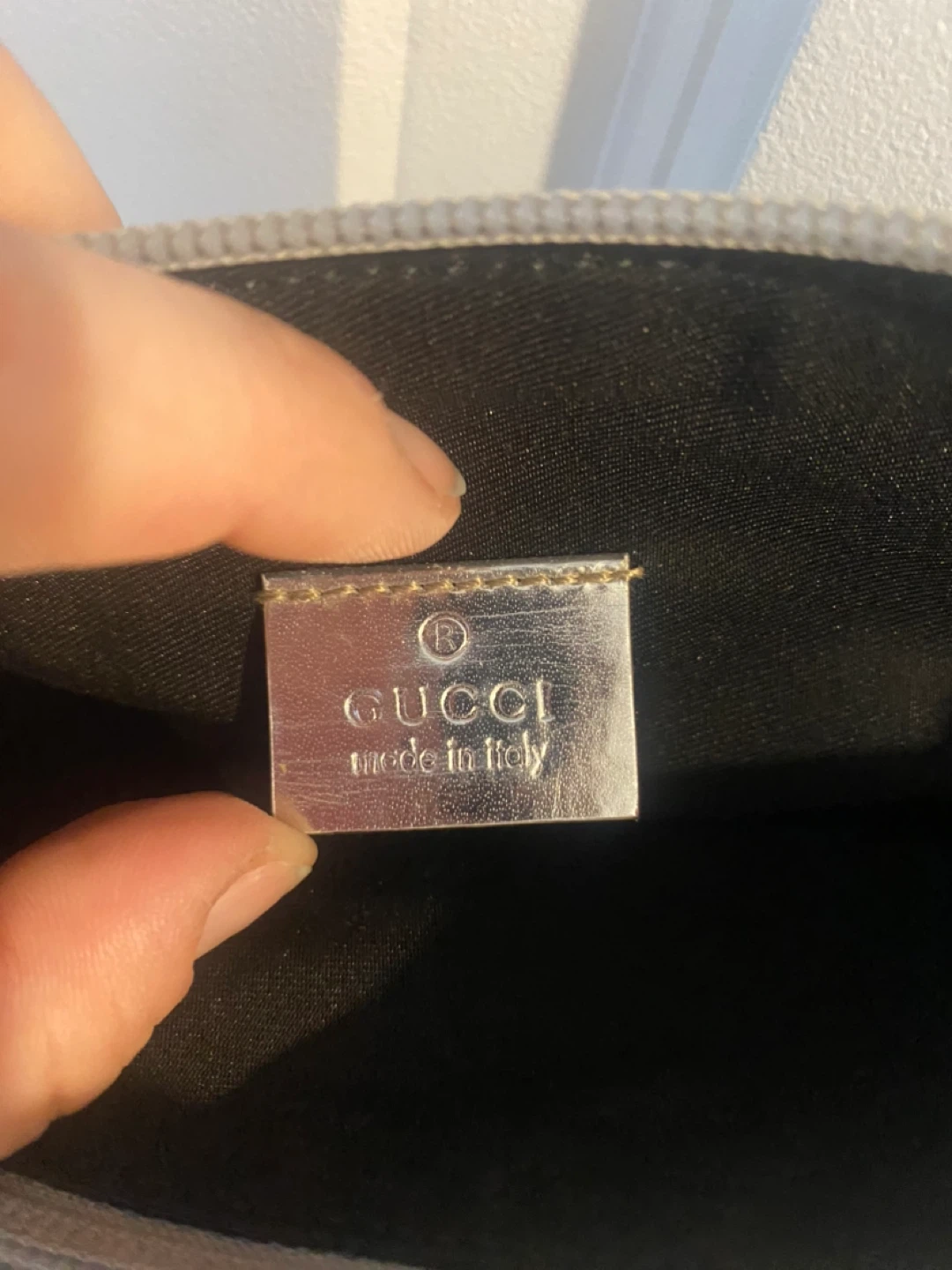 Gucci Shoulder Bag - photo 3