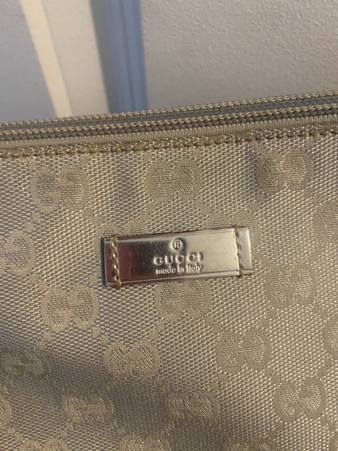 Gucci Shoulder Bag - photo 2