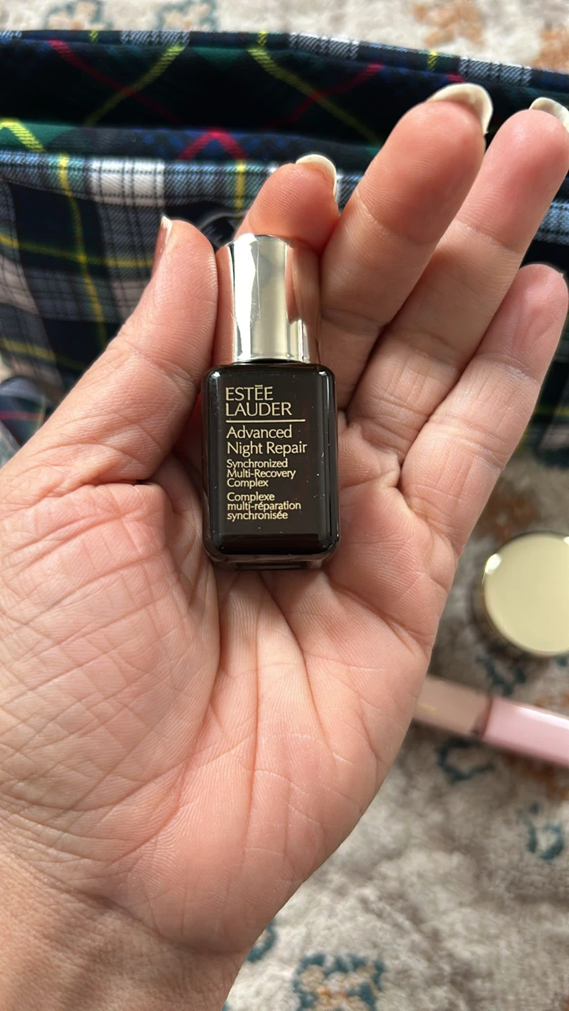 Estée Lauder Cosmetic Bag & Skincare Set (Brand New) 🧡 - photo 4