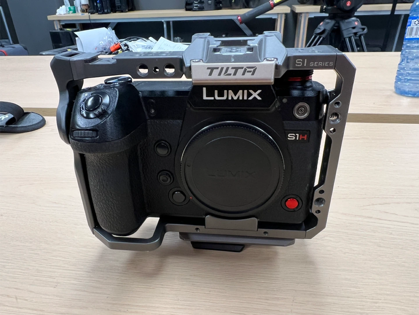 Panasonic Lumix S1H Mirrorless Camera with Tilta Cage - photo 4