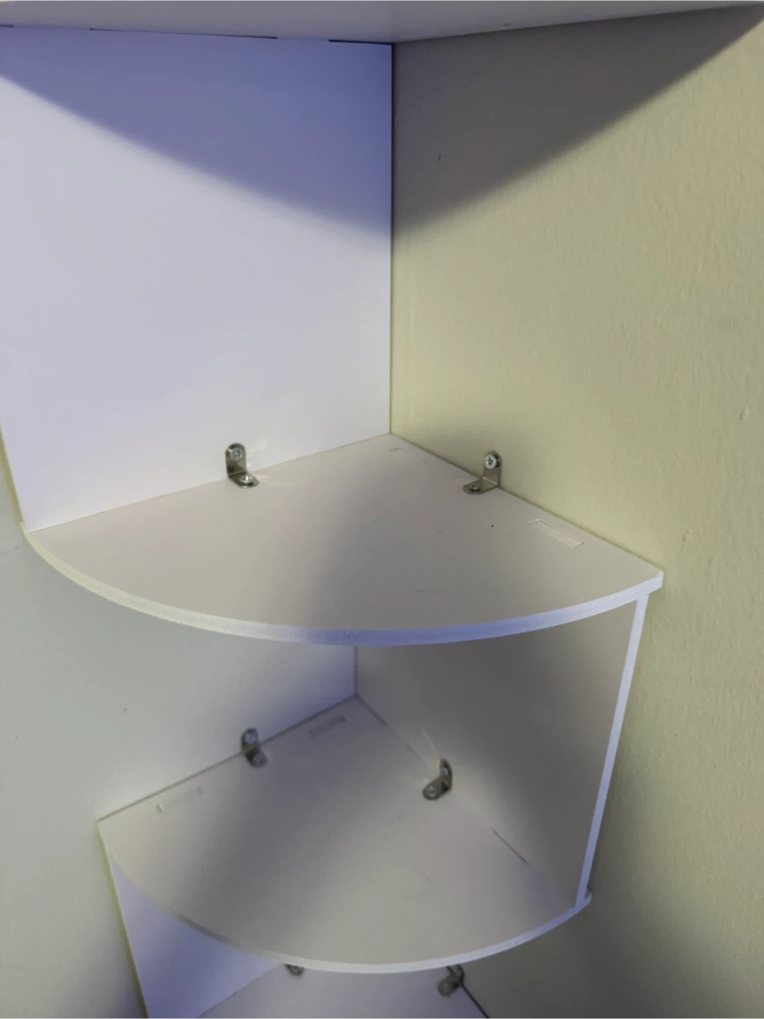 White Corner Wall Shelf - Brand new - photo 2