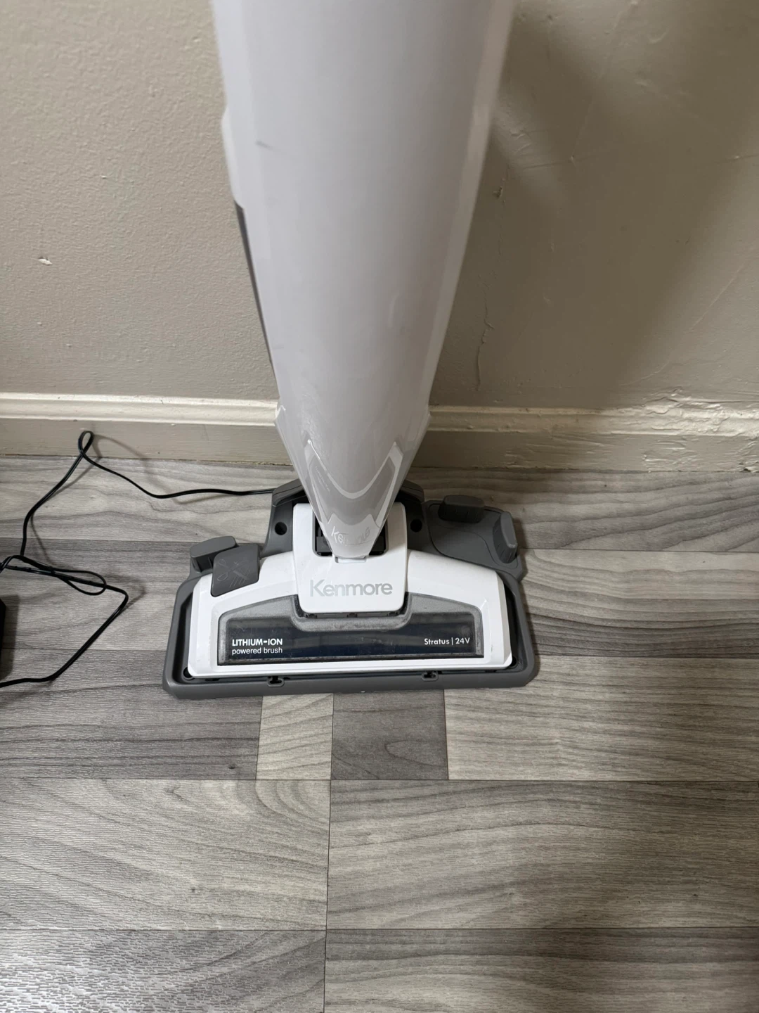 Kenmore Cordless Stick Vacuum 24V - photo 3
