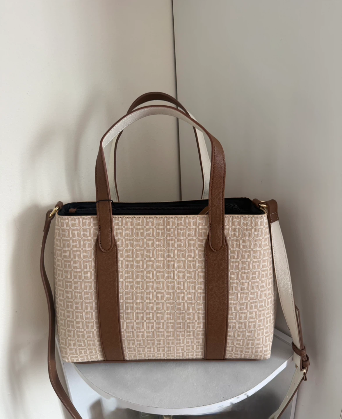 Tommy Hilfiger Tote Bag - photo 2