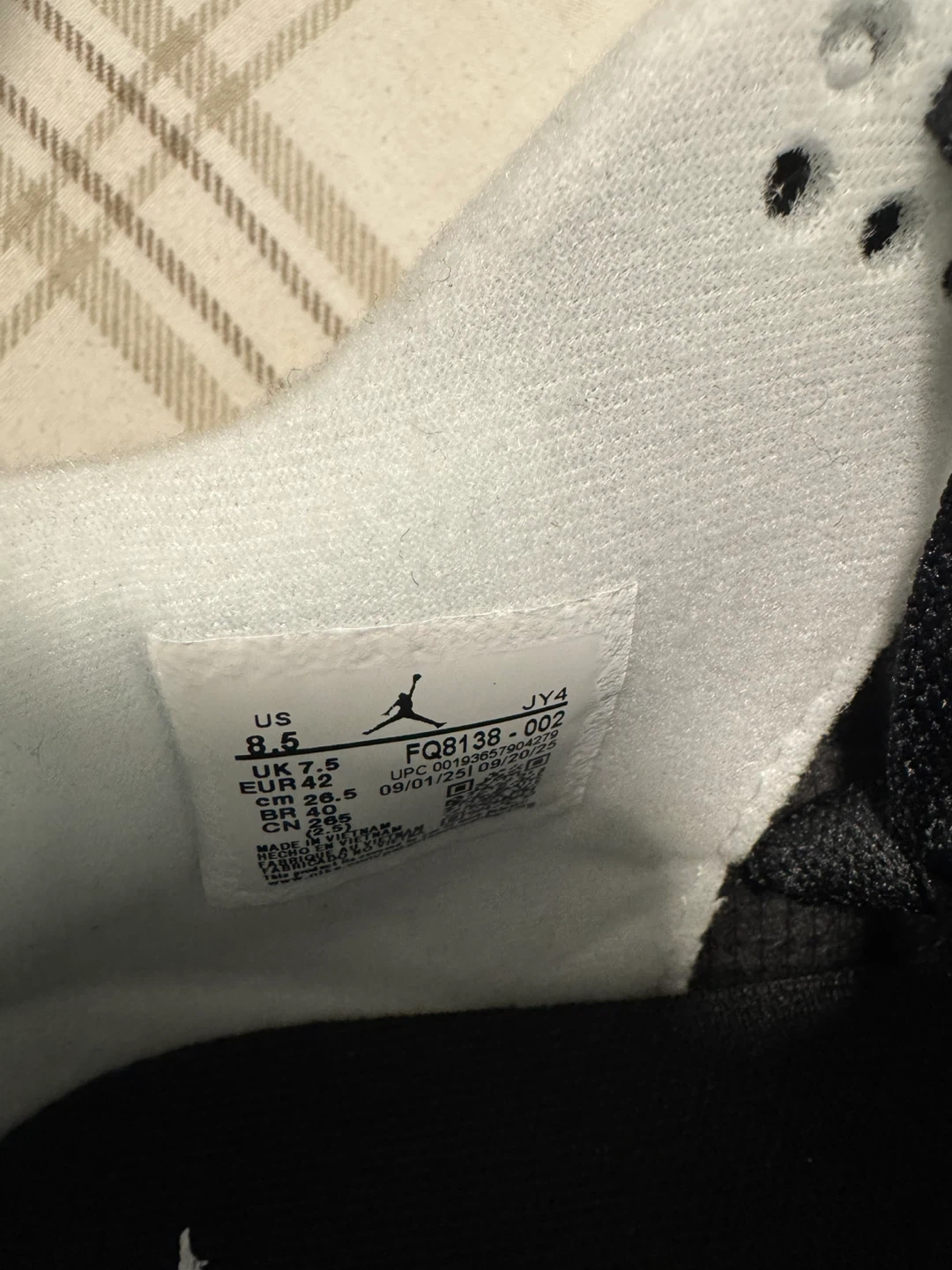 Air Jordan 4 'Flight' Sneakers - photo 4