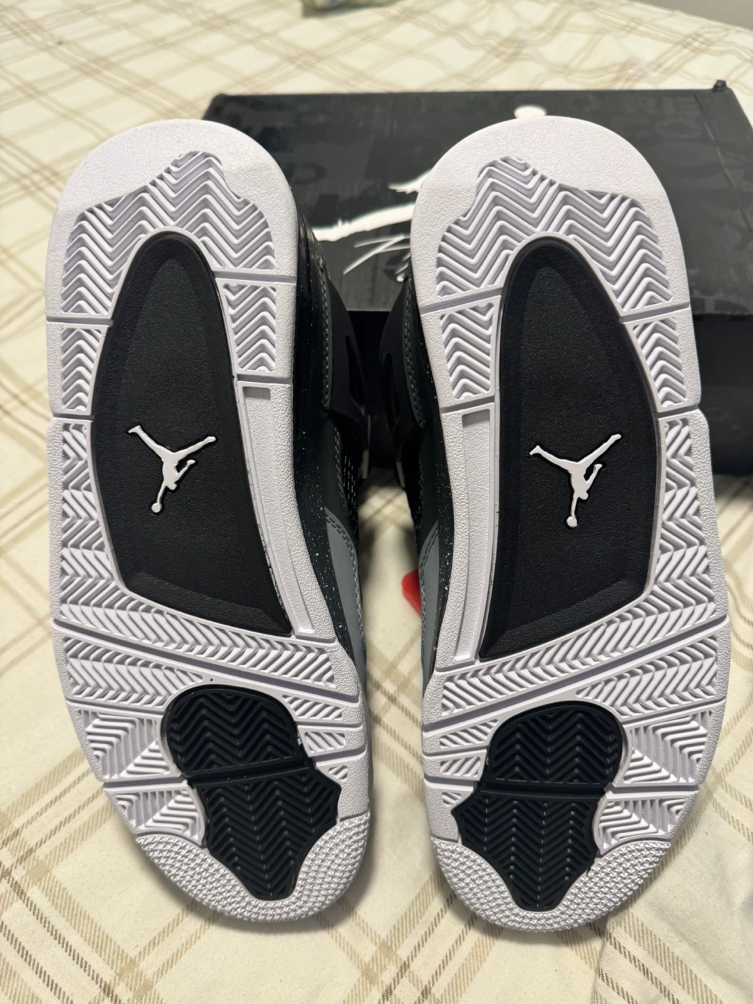 Air Jordan 4 'Flight' Sneakers - photo 3