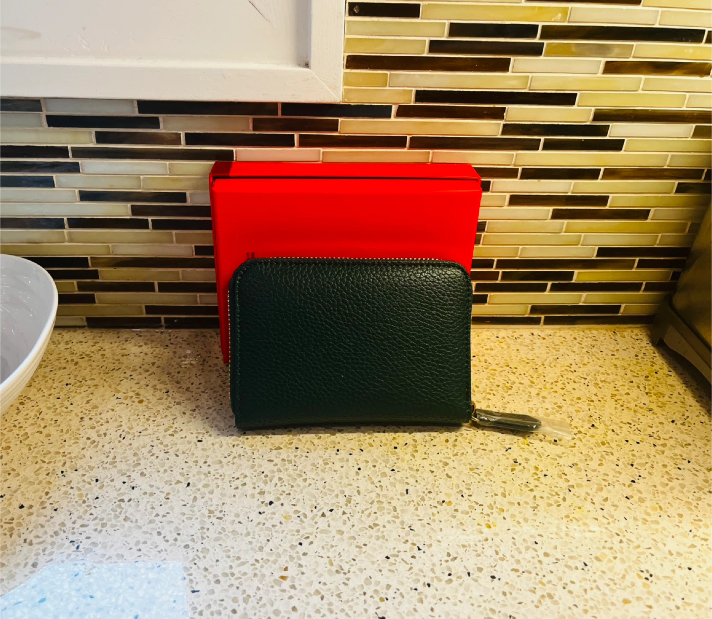 Valentino Women's Green Leather Zip Around Wallet - photo 3