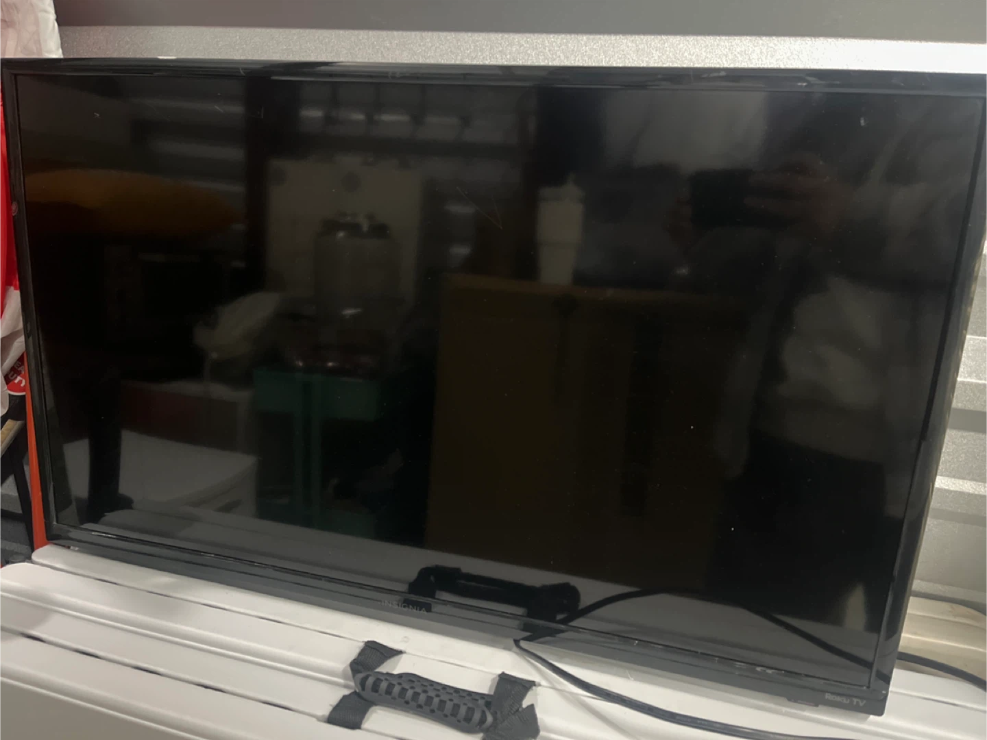 Insignia 32" LED TV
