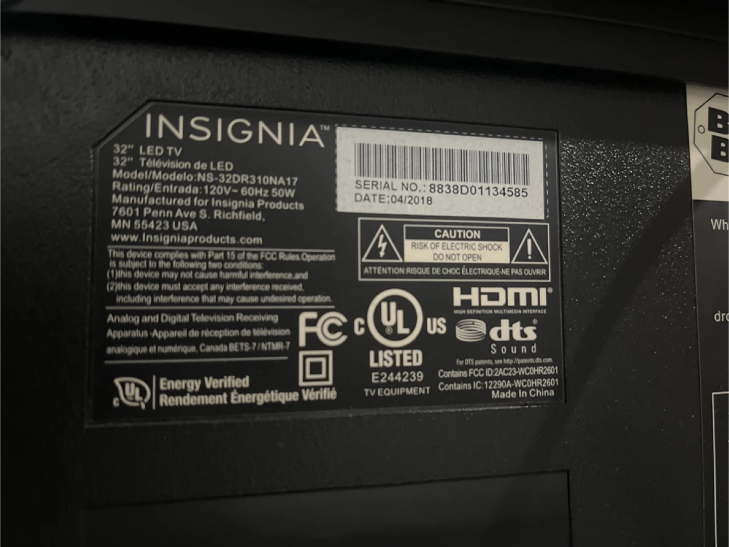 Insignia 32" LED TV - photo 2