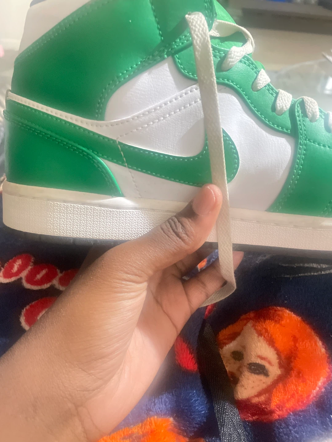 Air Jordan 1 Mid SE 'Lucky Green' Sneakers - photo 2