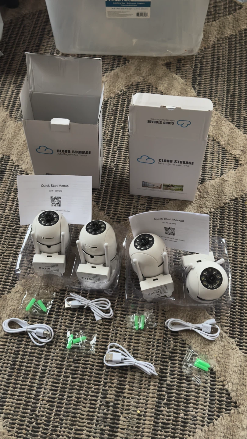 SET OF 4 AI WIRELESS SECURITY CAMERAS. BRAND NEW
