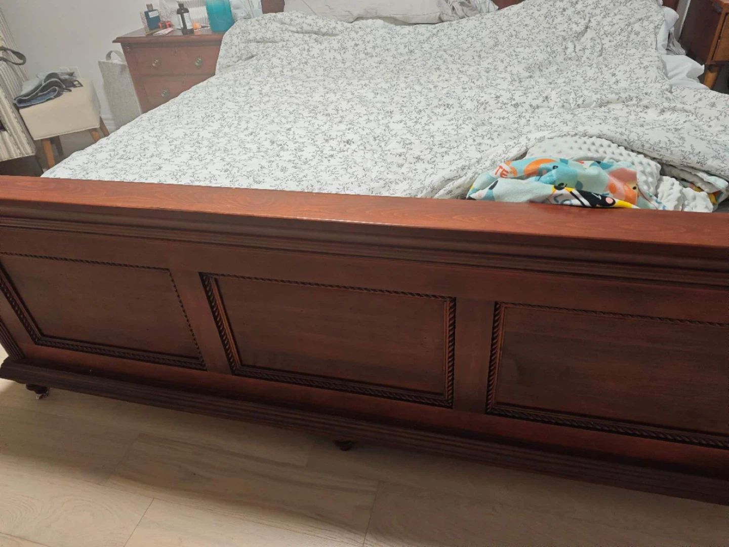 King size Wooden Bed frame & mattress - photo 2
