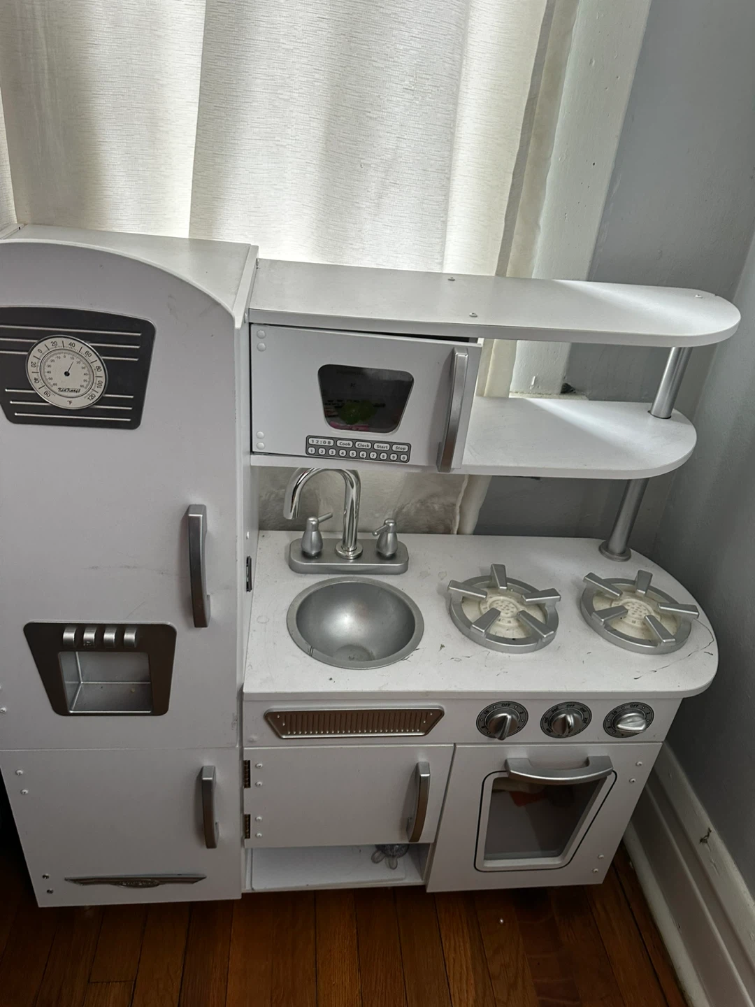 KidKraft White Retro Play Kitchen - photo 2