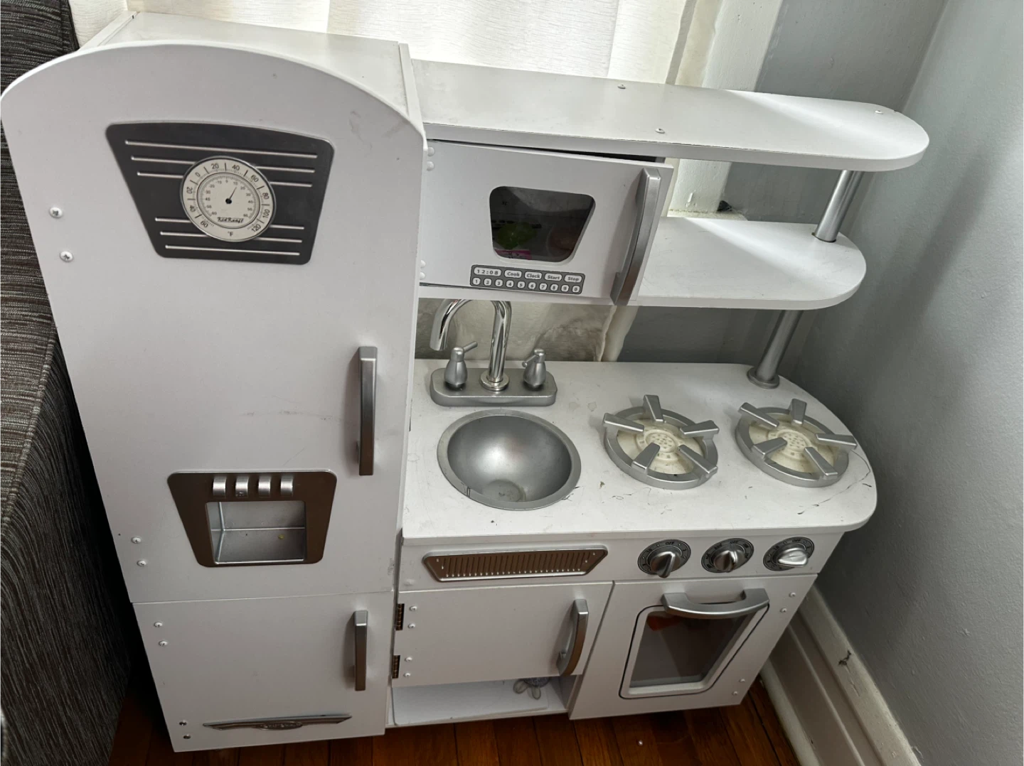 KidKraft White Retro Play Kitchen - photo 3