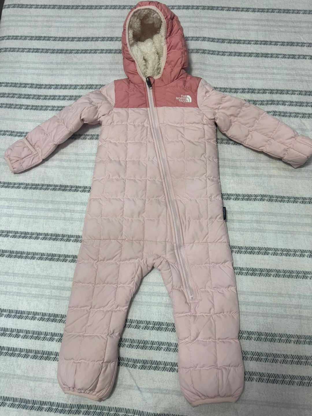 The North Face Baby/Toddler Pink Snowsuit Bunting Suit 18-24M - photo 2