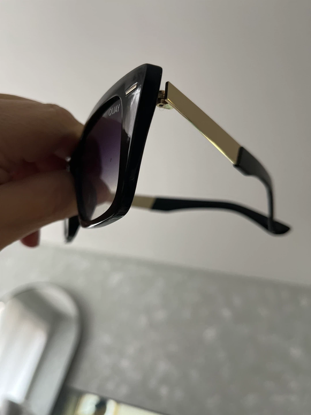 QUAY black sunglasses. Cash Only Please - photo 2