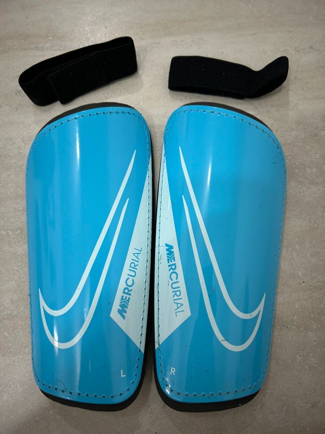 Mercurial Hard Shell Shin pads (Men’s - Large)
