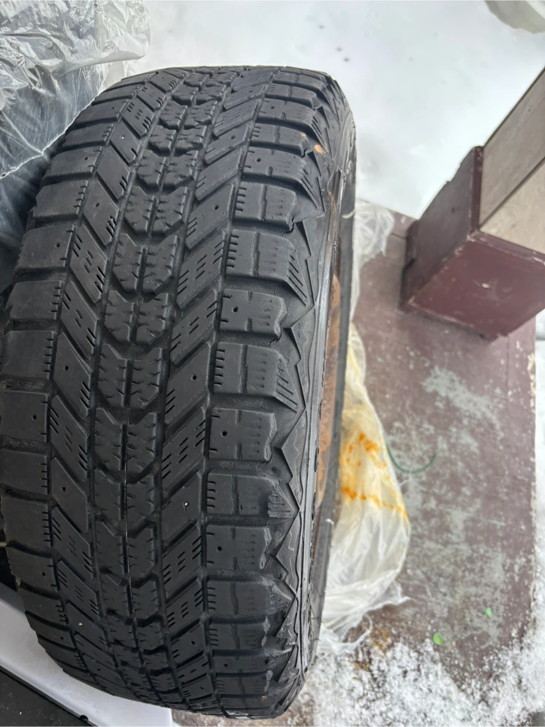 Firestone Snow Tire 215/60R16 - photo 2