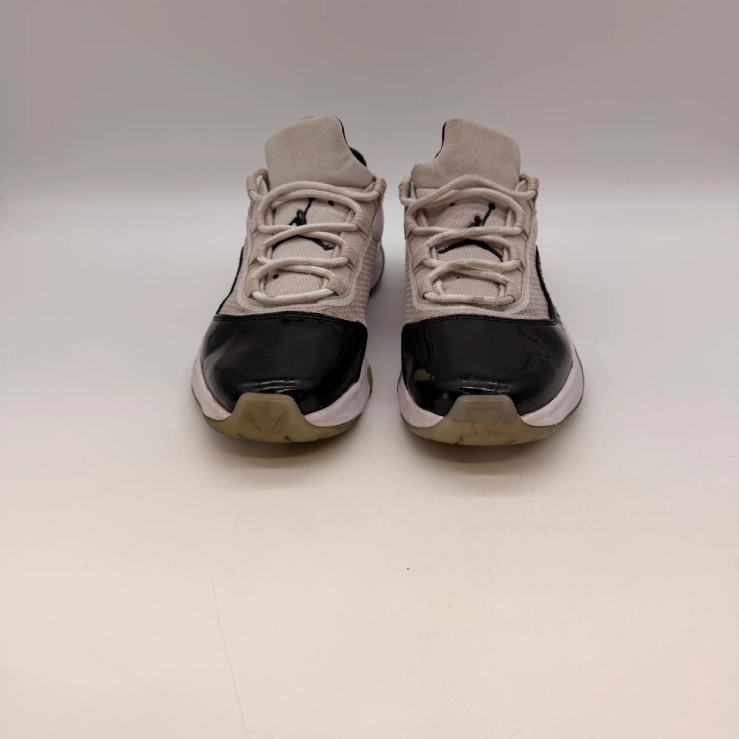 Nike Air Jordan 11 CMFT Low Size 8 Men / 9.5 Women Black White - photo 3