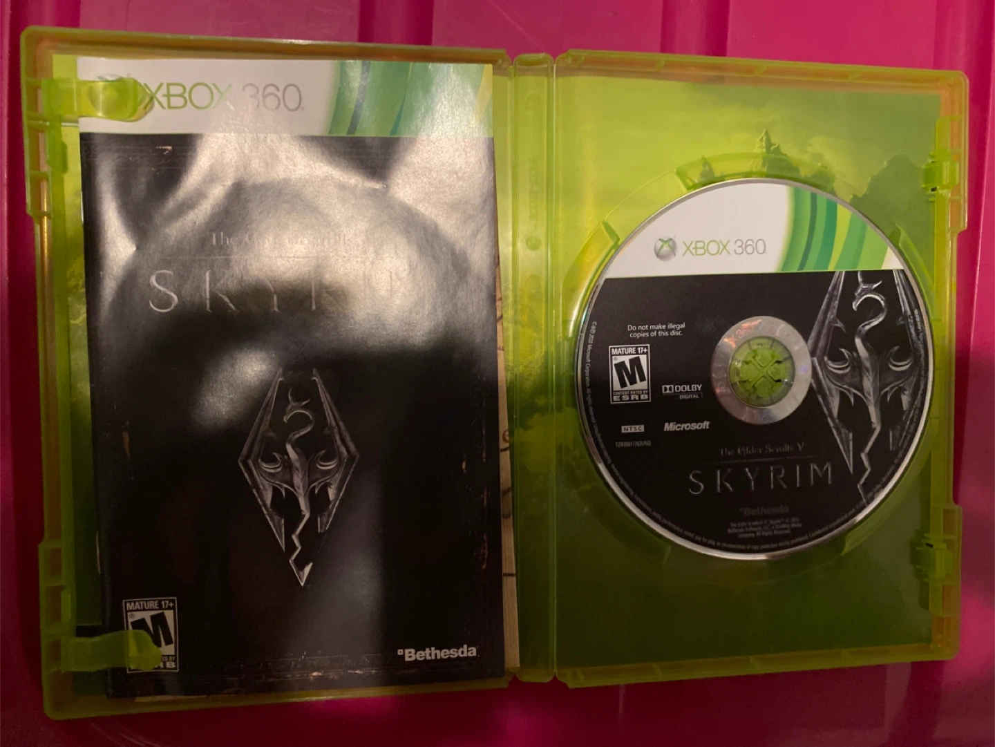 Dishonored & Skyrim CIB Bundle Xbox 360 - photo 4