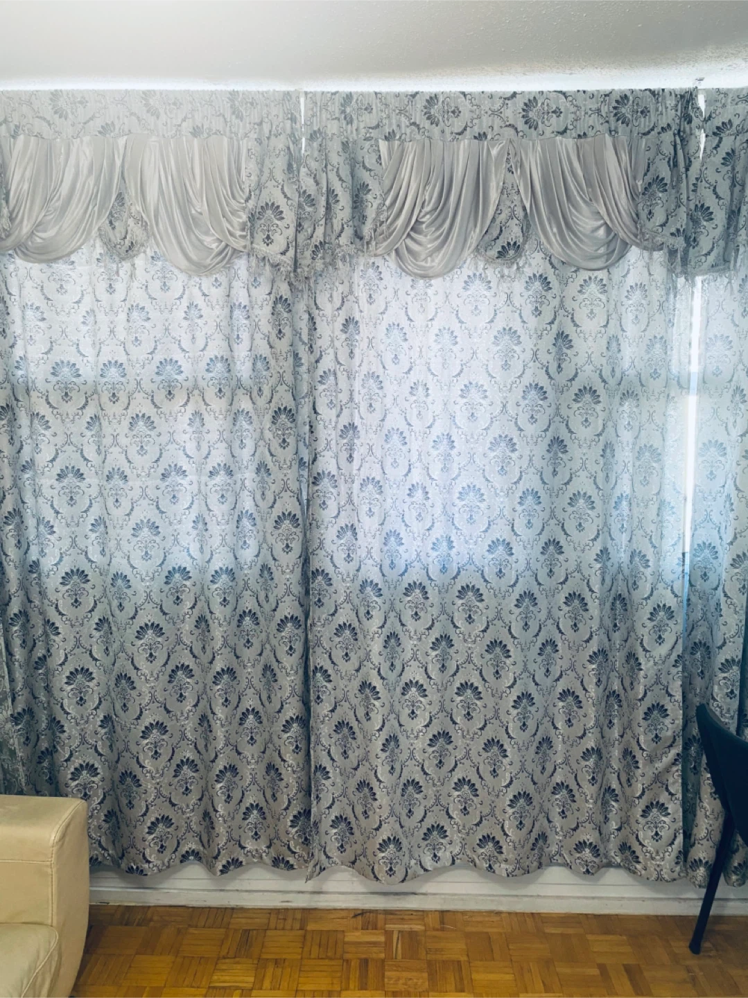 5 pieces Damask Pattern Curtains with Valance