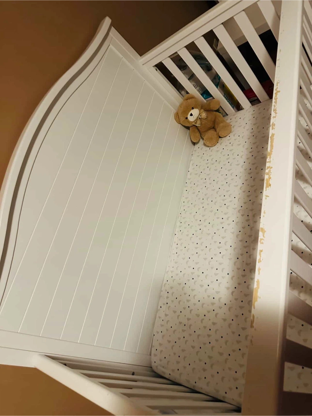 White Crib with Mattress - photo 2