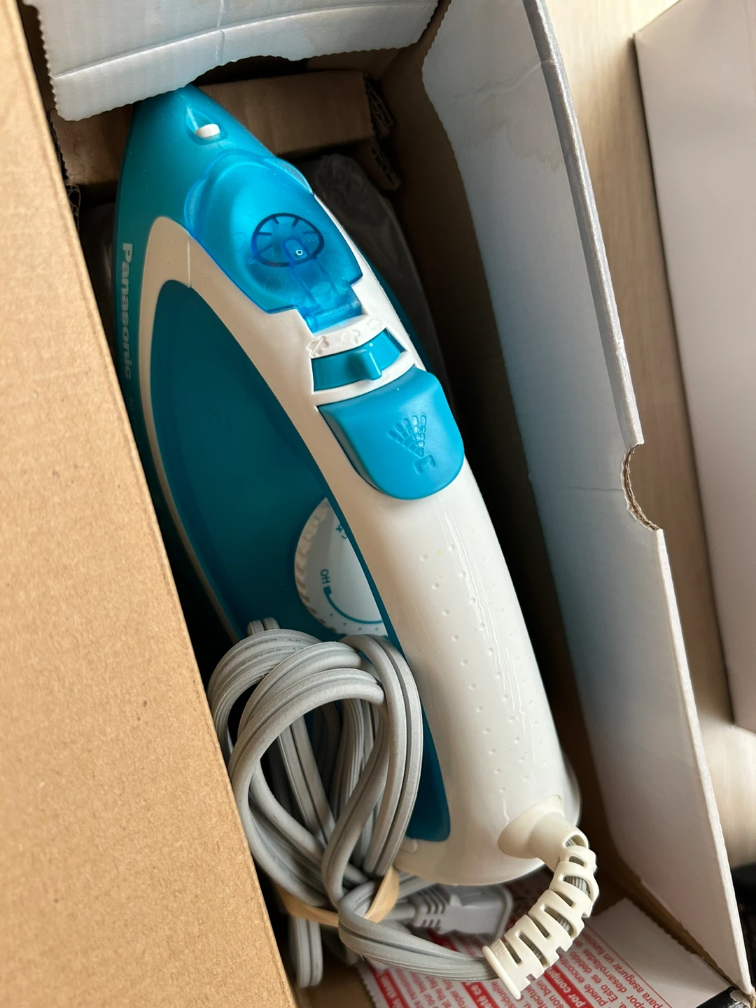 Panasonic NI-P300T Steam Iron - photo 3