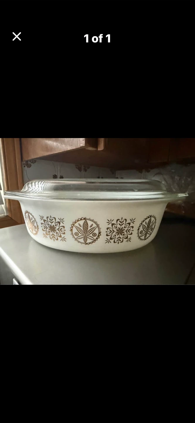 Pyrex Casserole Dish with Lid