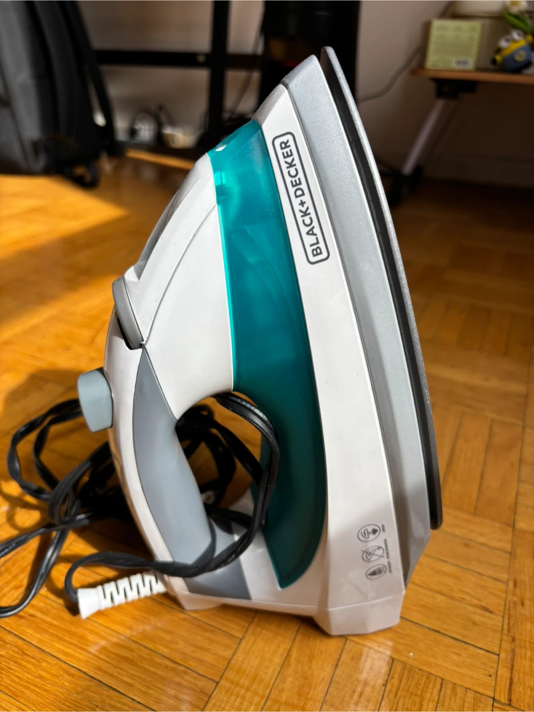 BLACK+DECKER Iron - photo 2