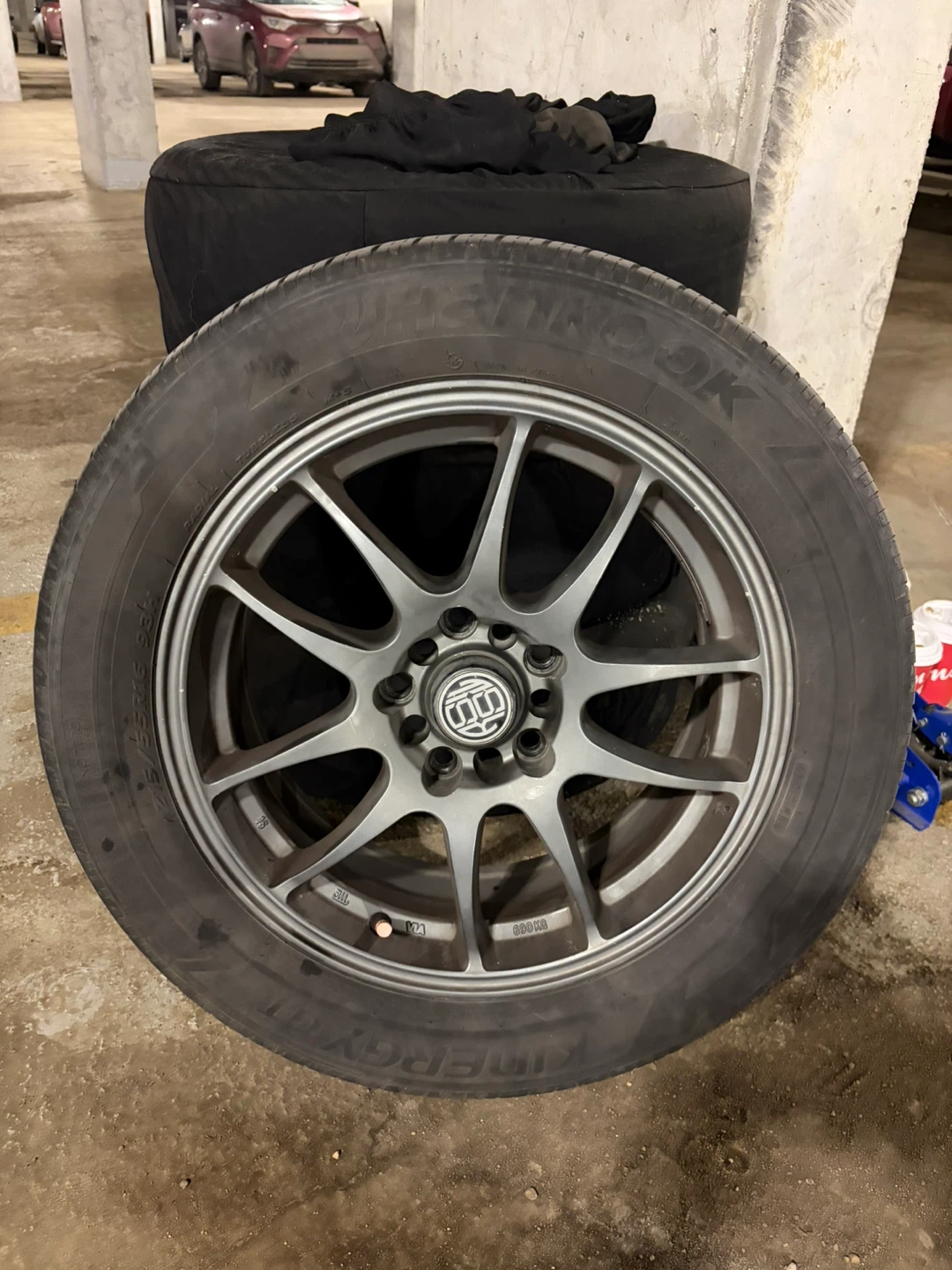 hankook 4 Tire and Rim Set