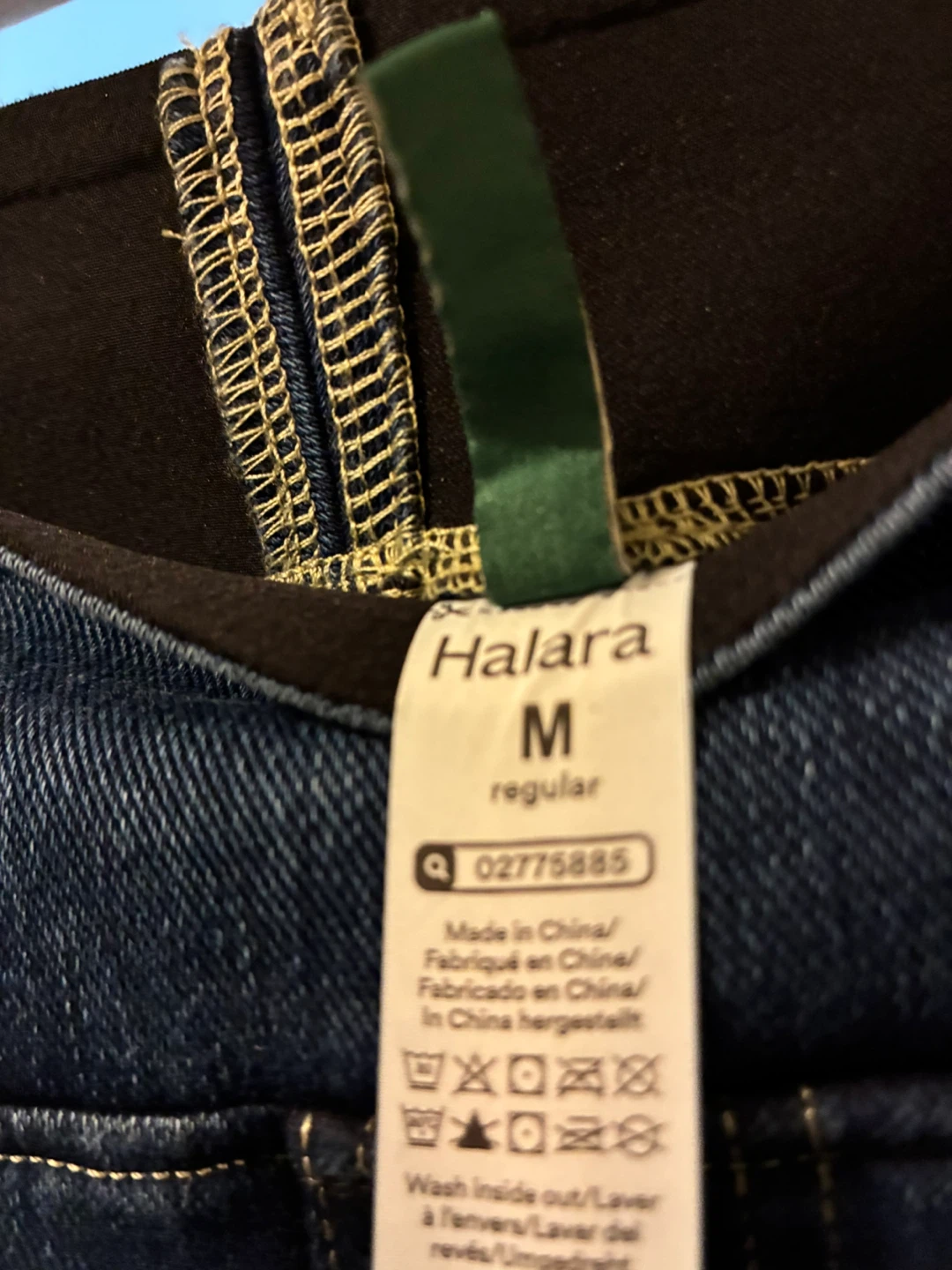 Halara Regular Fit Jeans - Size M - photo 3