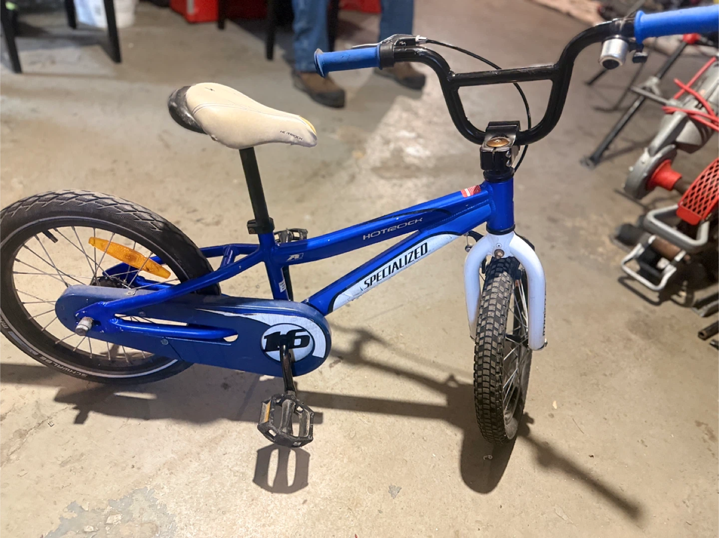 Specialized Hotrock 16" Kids Bike - photo 2