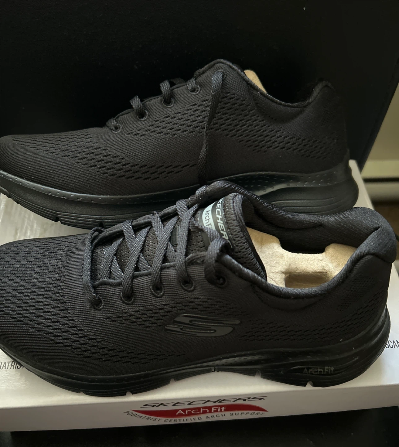 Skechers Arch Fit Women's Shoes - Black - Size 8 - photo 3