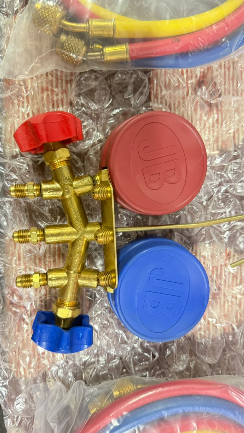 JB 4-Gauge Manifold Set with Hoses - photo 3