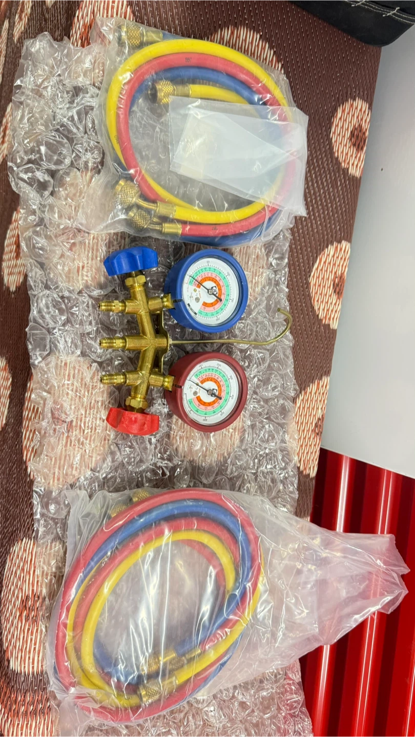 JB 4-Gauge Manifold Set with Hoses