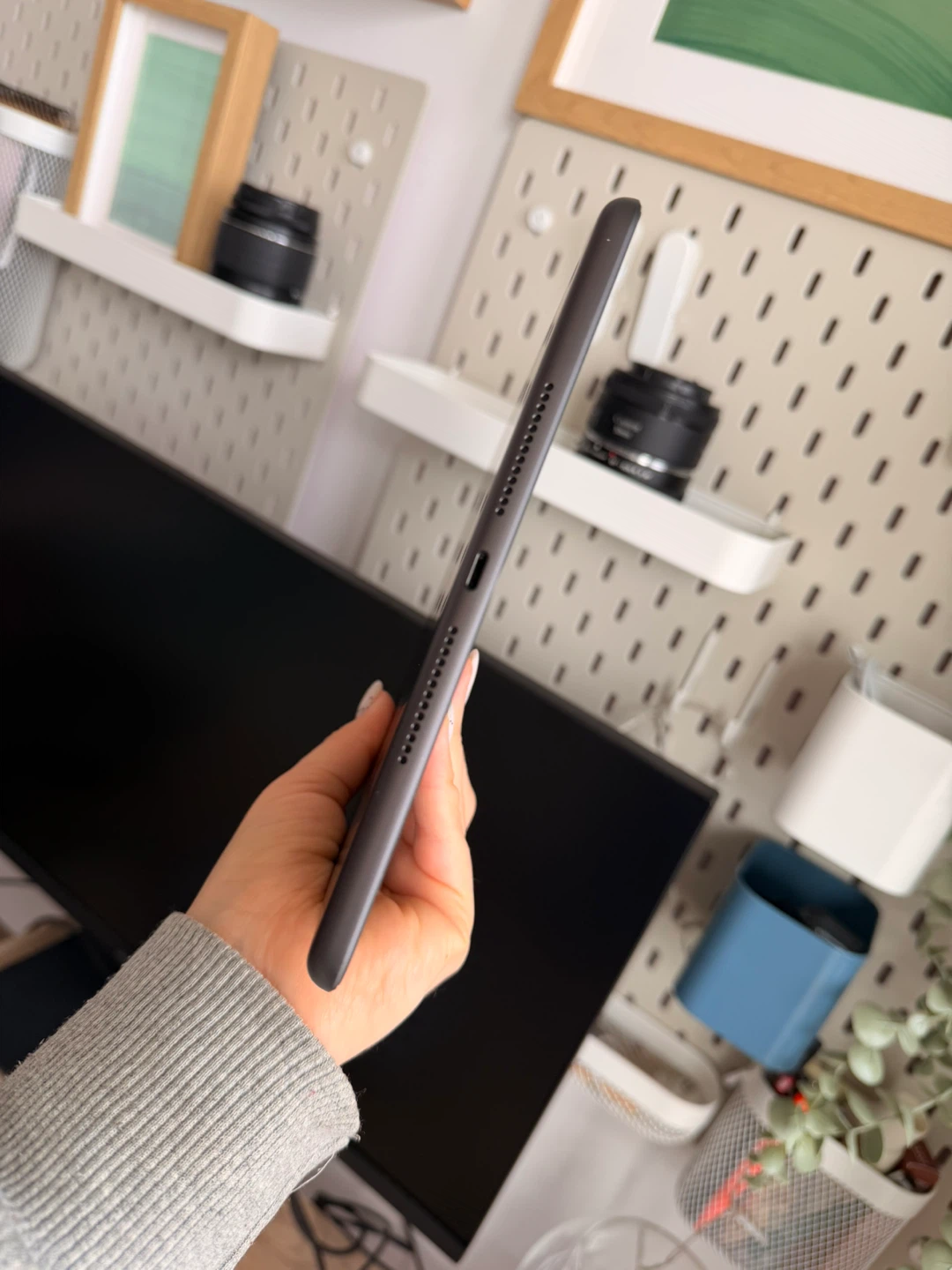 iPad (9th Generation) + Apple Pencil – Like New ✨ - photo 2