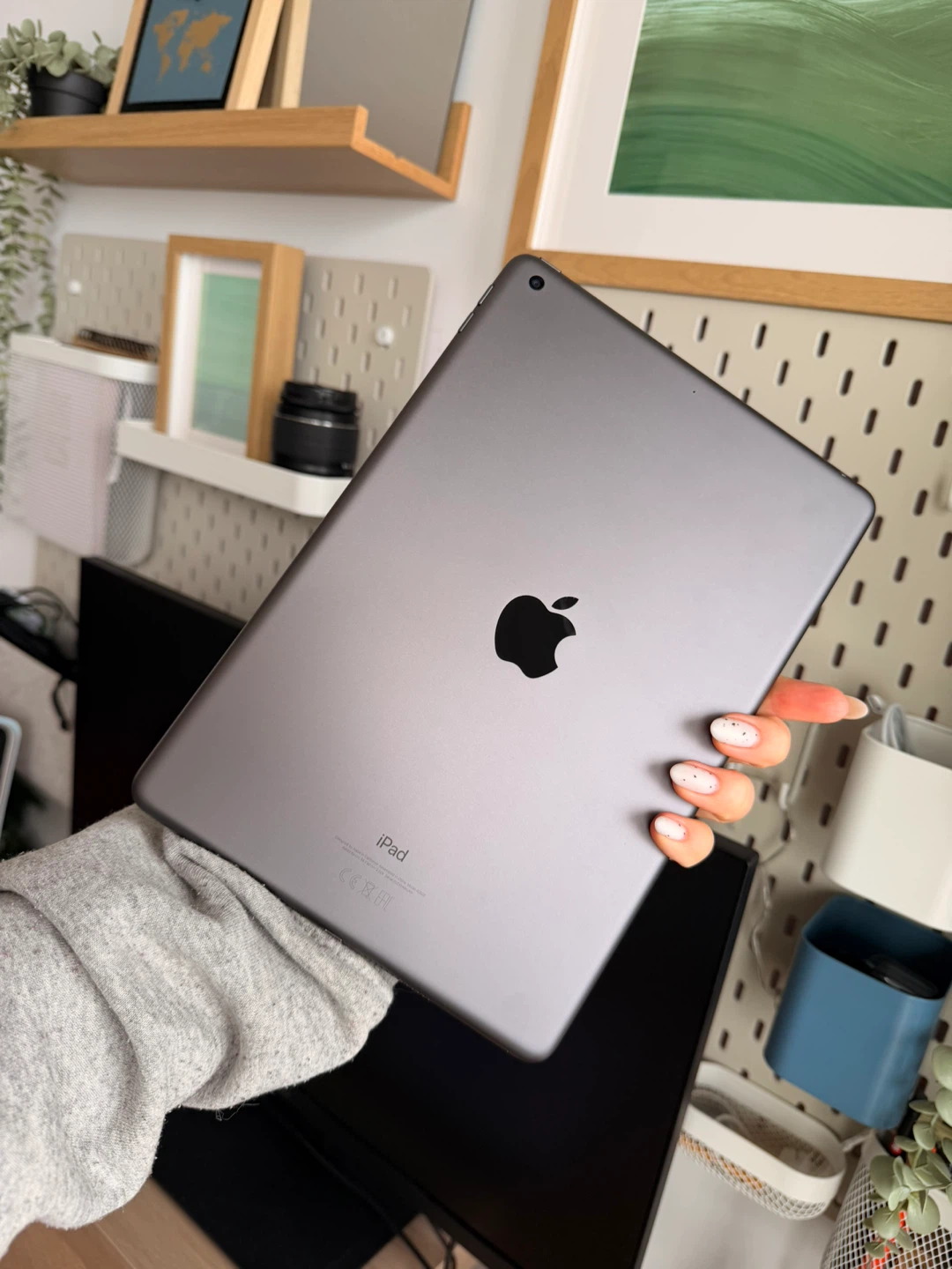 iPad (9th Generation) + Apple Pencil – Like New ✨