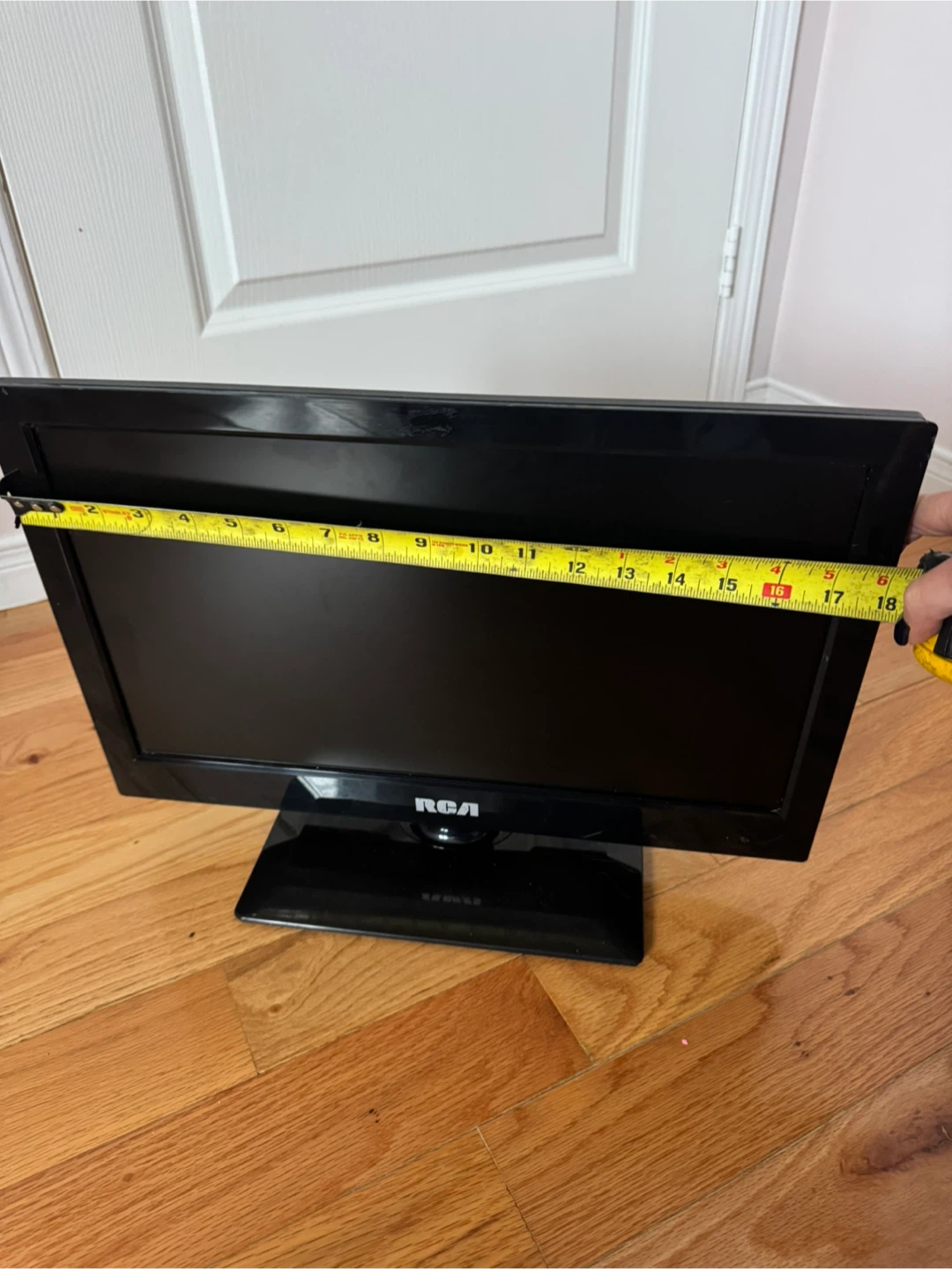 RCA 15.6 inch LCD Monitor - photo 3