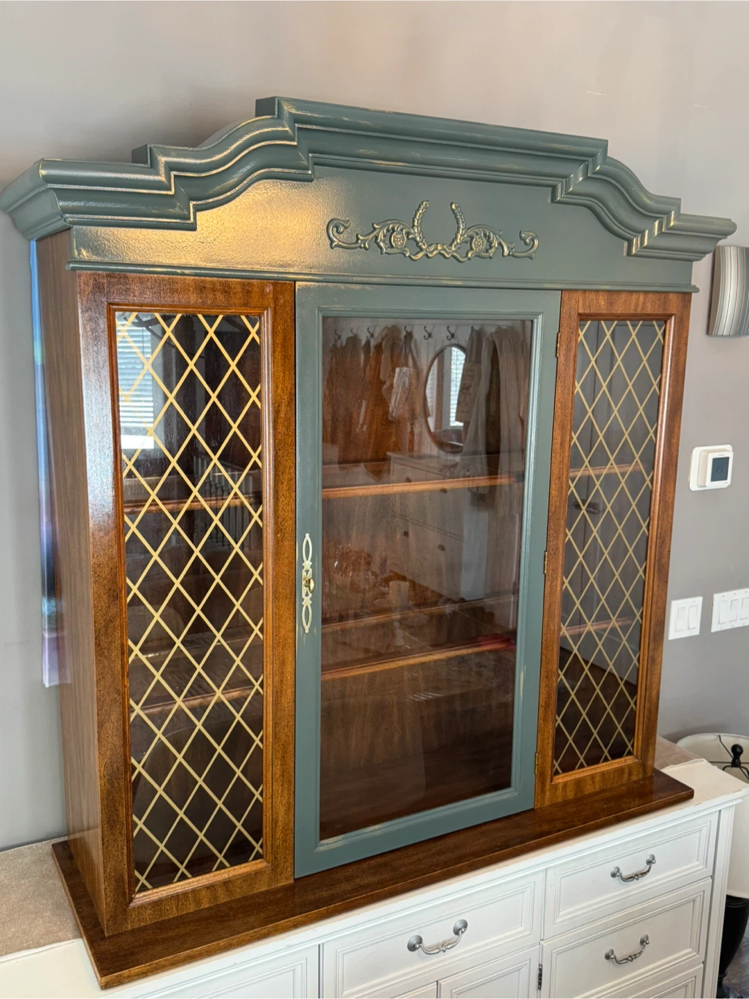 China/Display Cabinet with Glass Doors - photo 3
